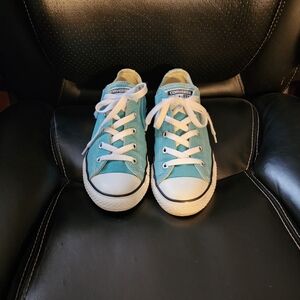 Converse Blue and White Low-Top Sneakers with Canvas Body
